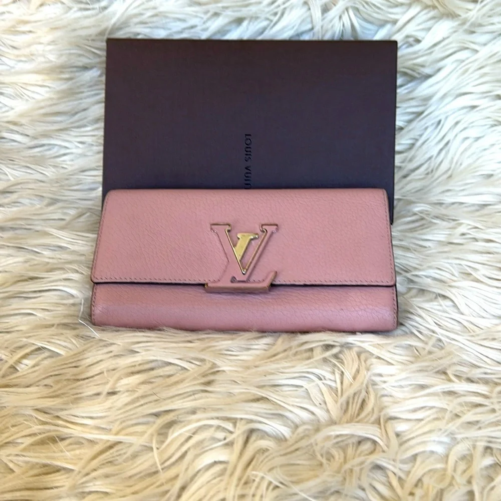 Louis Vuitton Taurillon leather Capucines LV signature wallet